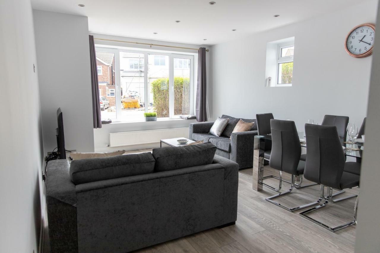 London Northwick Park Serviced Apartments By Riis Property Harrow Bagian luar foto
