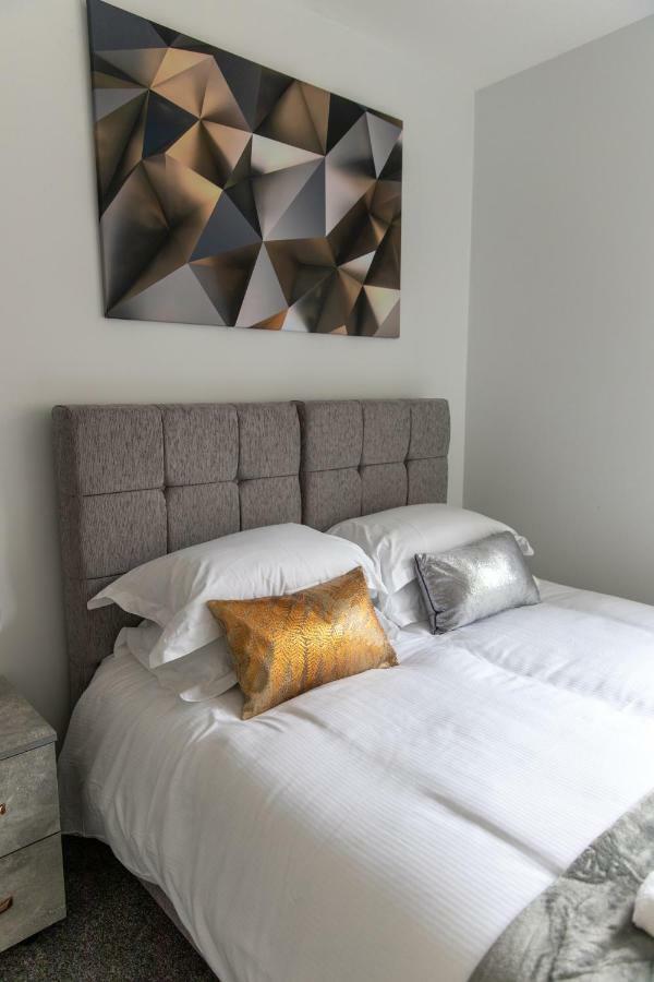 London Northwick Park Serviced Apartments By Riis Property Harrow Bagian luar foto