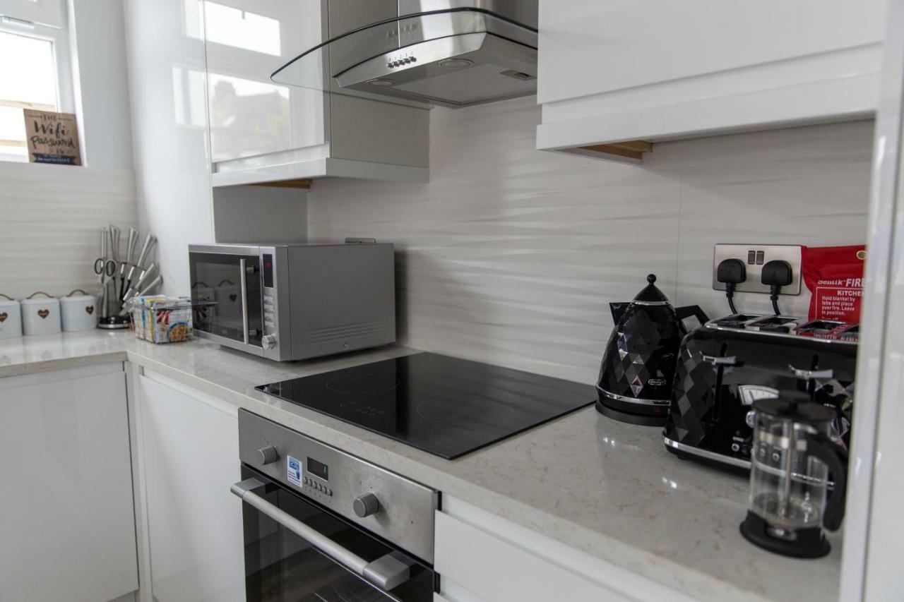 London Northwick Park Serviced Apartments By Riis Property Harrow Bagian luar foto