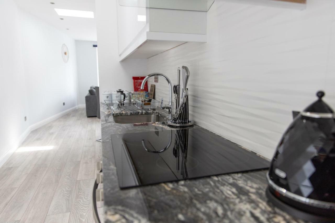 London Northwick Park Serviced Apartments By Riis Property Harrow Bagian luar foto