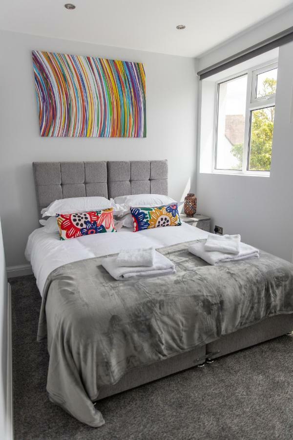 London Northwick Park Serviced Apartments By Riis Property Harrow Bagian luar foto